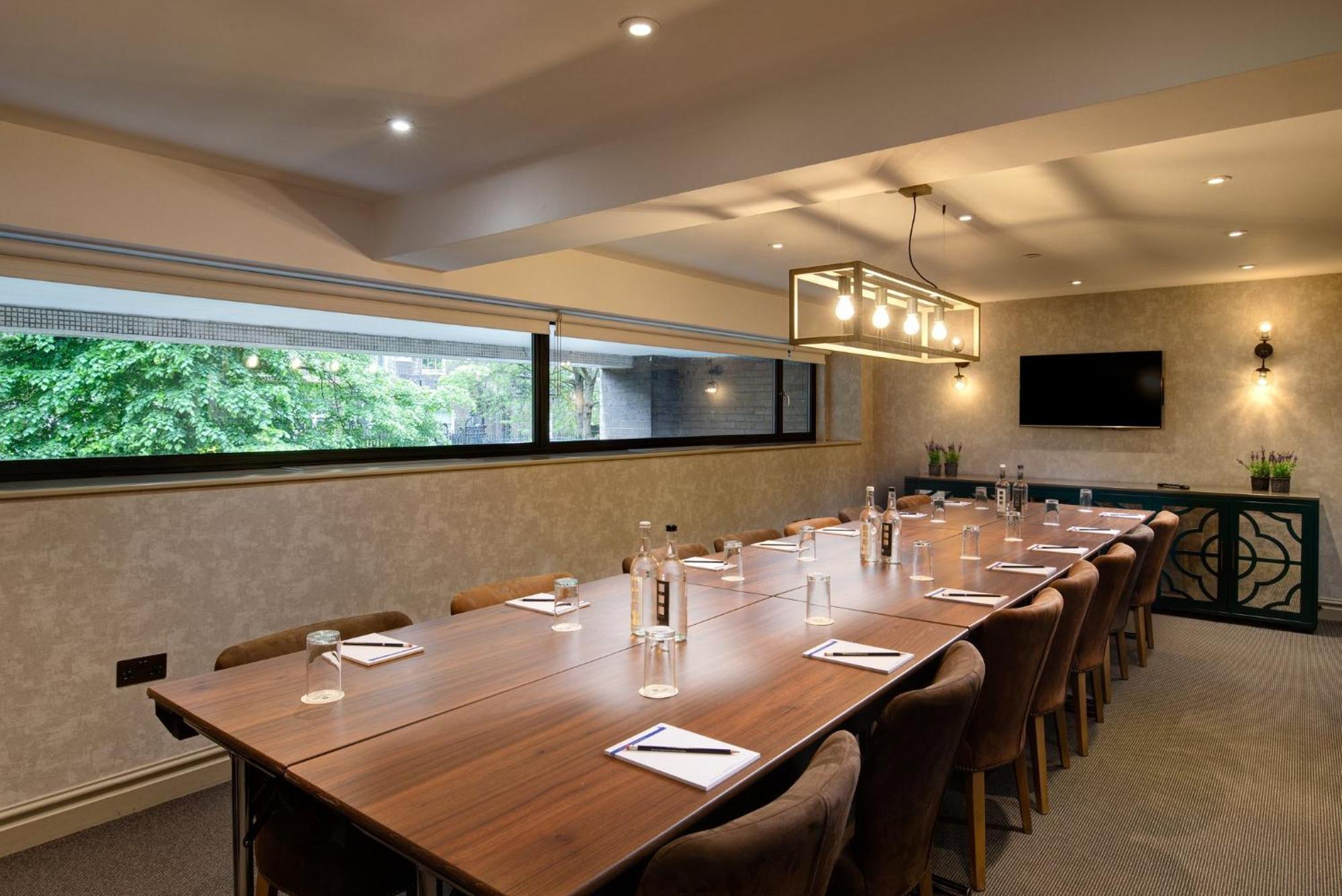 Bedford Hotel Лондон Екстериор снимка